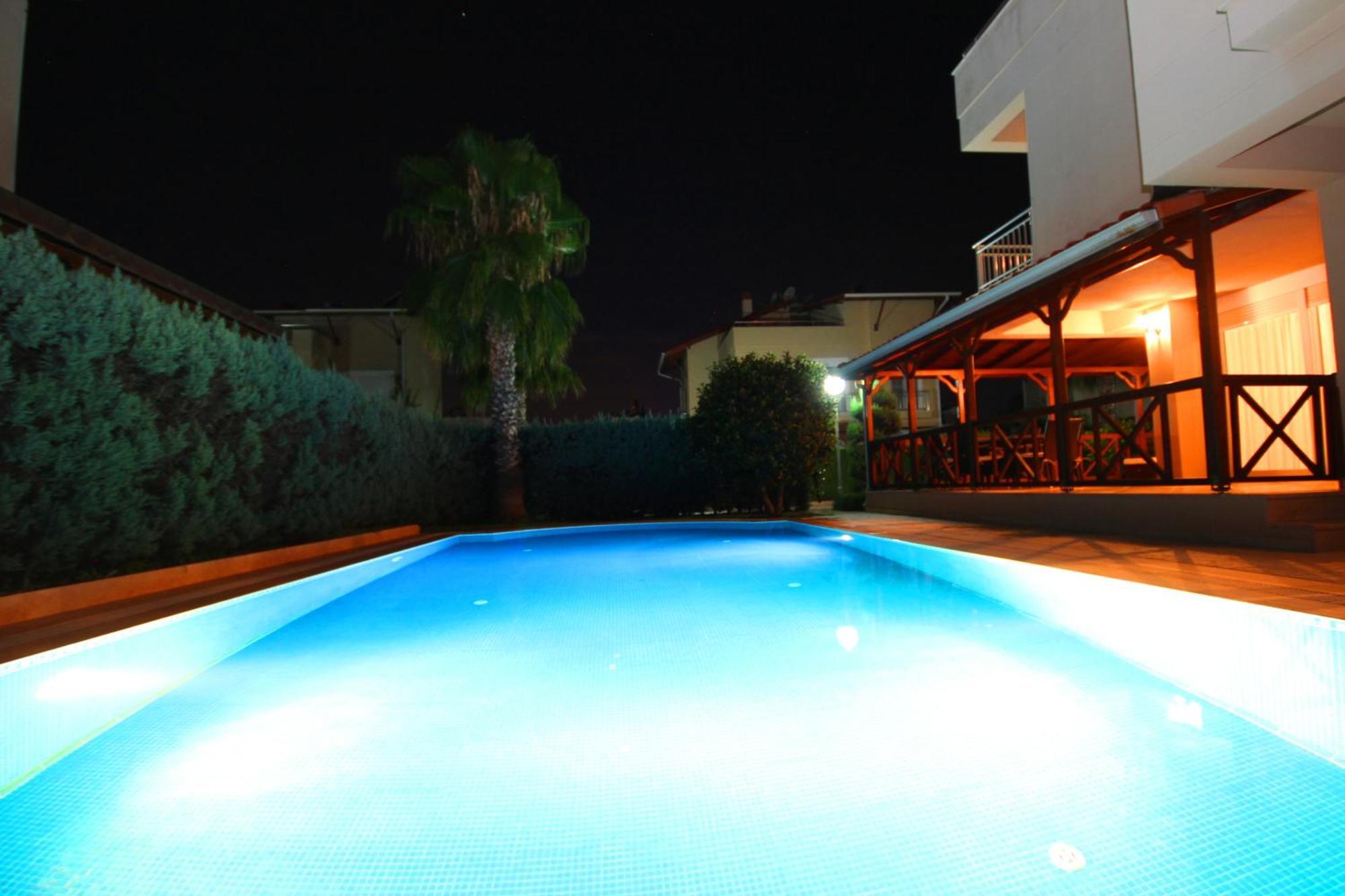 Paradise Town Villa Lucky Belek Bagian luar foto