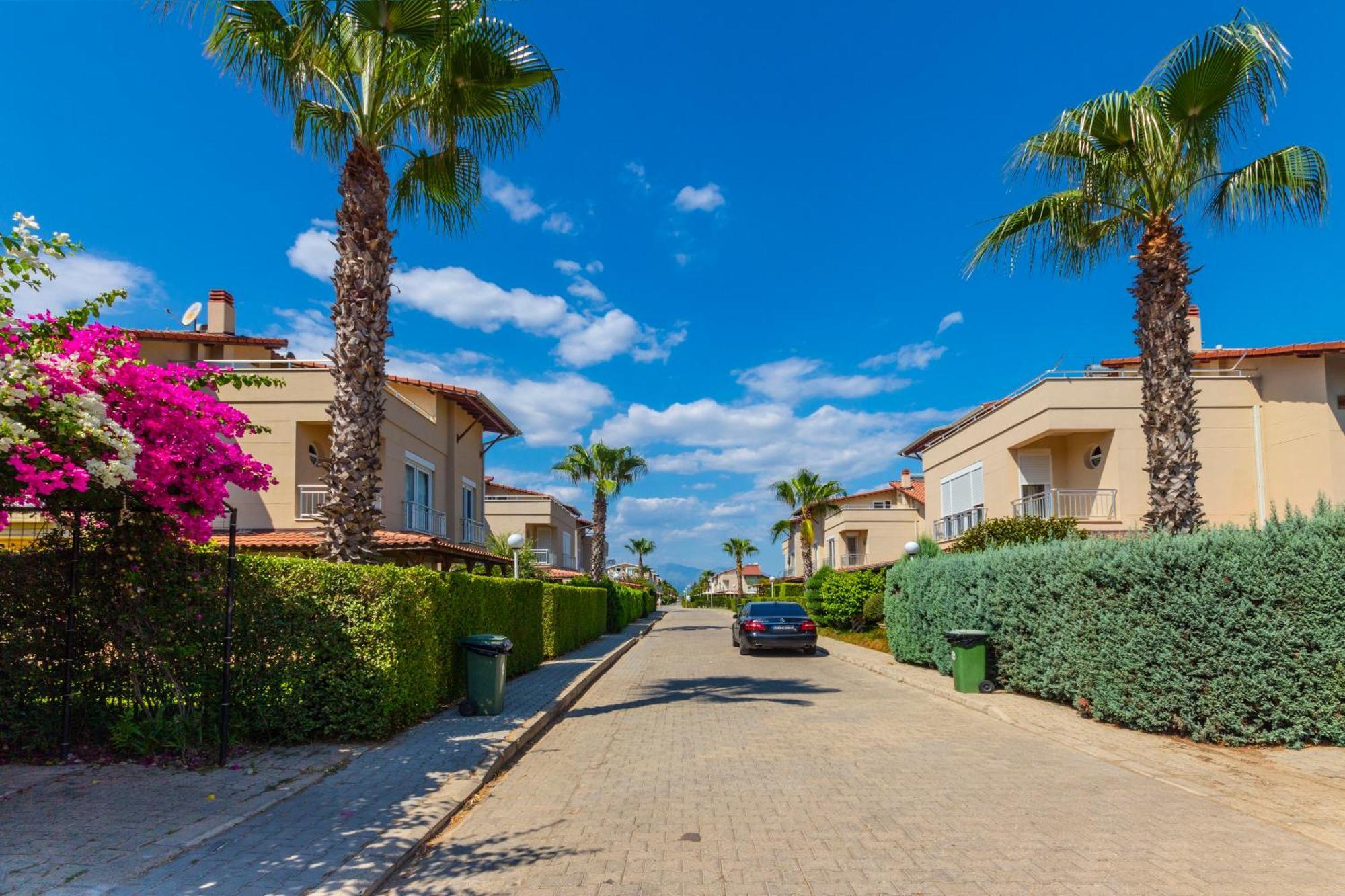 Paradise Town Villa Lucky Belek Bagian luar foto