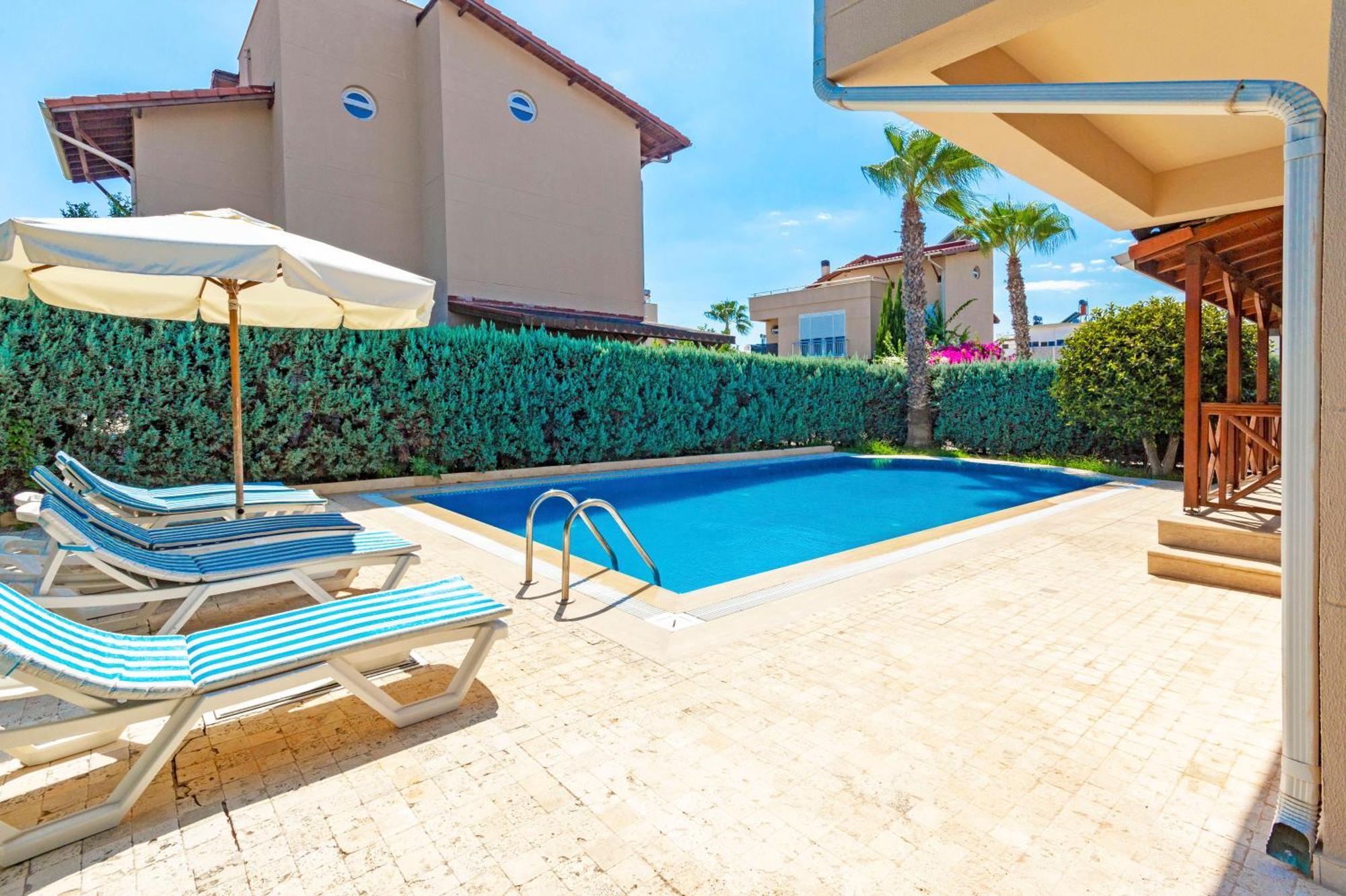 Paradise Town Villa Lucky Belek Bagian luar foto